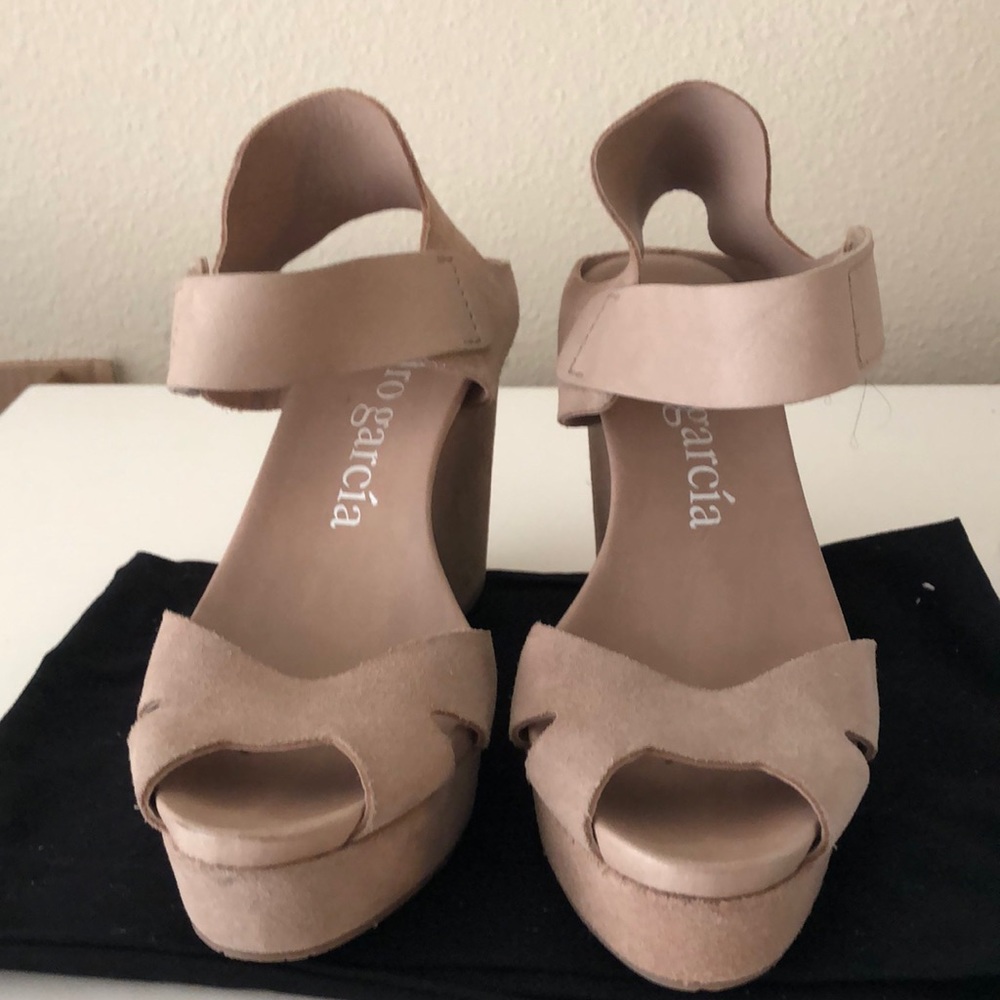 Pedro Garcia Malu Wedge. Size 37. With Box